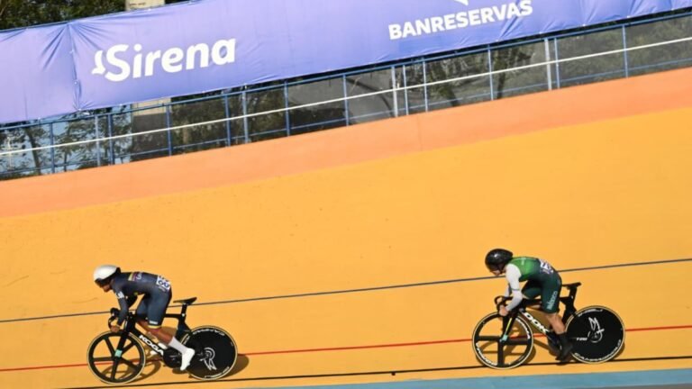 Colombiana Stephany Guadalupe conquista el oro en la prueba de velocidad del ciclismo de pista