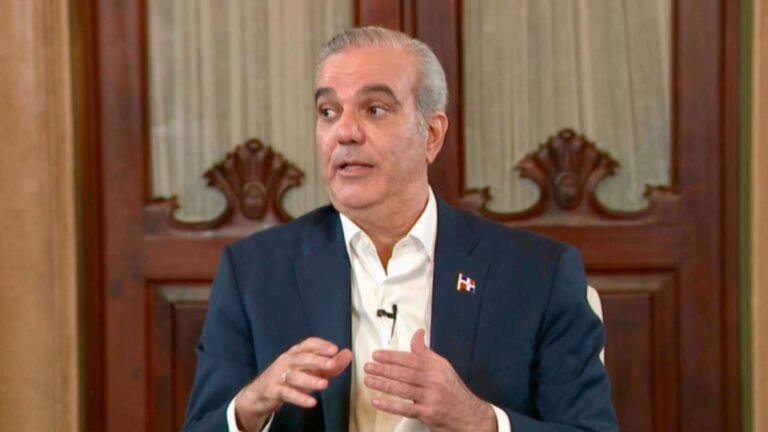 Abinader pide esperar el informe final sobre el Código Penal antes de emitir conclusiones